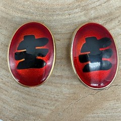 Vintage Red Black Enamel Clip On Earrings Asian Symbol Gold Tone Oval Retro