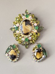 Vintage Verified JULIANA Green Art Glass Bracelet Brooch/Pendant Earring Set