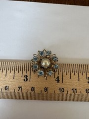 Vintage Gold Tone, Light Blue Rhinestone, Pearl Accent Brooch ￼