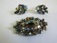 Vintage Hollycraft 1956 Brooch / Pin & Clip-on Earrings- Multicolored FREE SHIPP