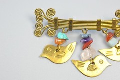 Vintage Brooch studio Bird dangle agate chip boho Birder birds T5