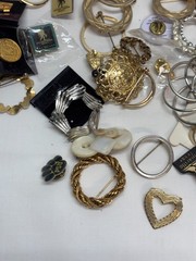 Costume Jewelry Pin Brooch Lot 59 Wear Sell Crafts Unsigned Multi Purpose