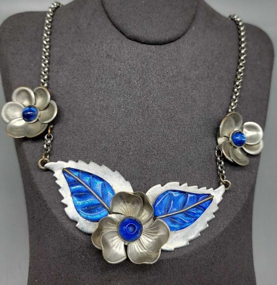 Vtg 1940s Carved Blue Lucite Floral Bib Necklace WWII Pot Metal Unsigned