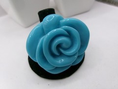 Vintage Plastic Lucite Molded Flower Ring~SIZE 8-8 1/2~TURQUOISE~1970’s~80’s
