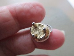 VINTAGE GOLD TONE MOVING HANDLE CAULDRON COOK COOKING POT PAN FOB CHARM PENDANT