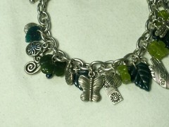 COOKIE LEE…Silver Tone & Lucite Flowers, Leaves,Butterfly++ Charms Bracelet…