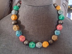 Vintage faceted pastel lucite irregular bead statement necklace 18.5″