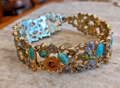 Lauren Conrad LC Enamel Floral Gold Tone Bracelet w/ Bees