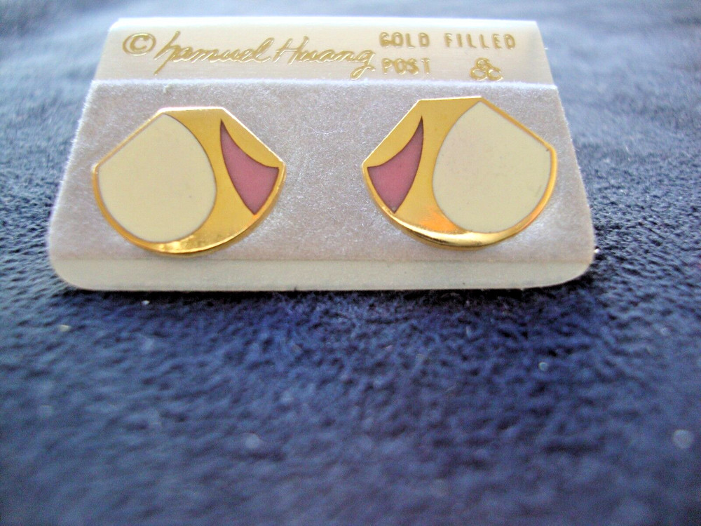 VINTAGE SAMUEL HUANG DESIGNER CLOISONNE RETRO MOD WHITE & PINK STUD EARRINGS