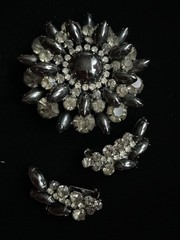 Vintage Juliana Delizza Elster Brooch Earrings set Smoky Hematite Rhinestone