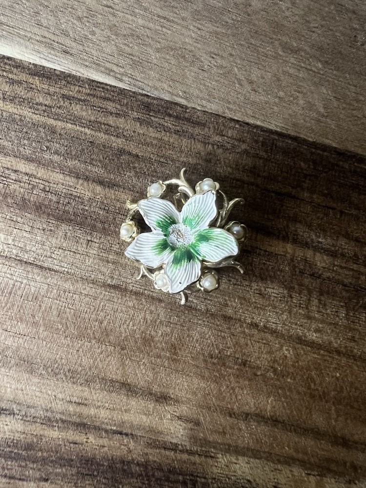 Vintage Gold Tone White and Green Floral Pin With Faux Pearls