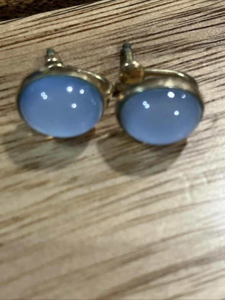 VINTAGE DECO gold Filled W / OVAL BLUE MOONSTONE CABOCHONS SCREWBACK EARRINGS