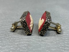 Vintage Raspberry Cameo Stagecoach Yellow Gold Plated Cuff Links