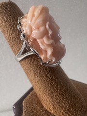 14KT.White Gold Vintage Angel Face Coral Ring,size 7, excellent