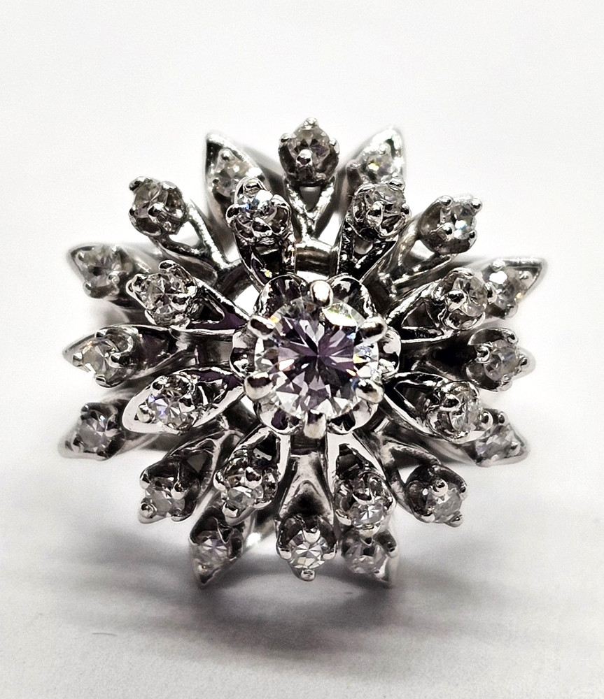 Vintage 14K White Gold 0.25CT Center Diamond Cluster Cocktail Ring Size 6 9.33gr