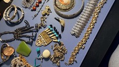 Large Mixed Vintage CRAFT Jewelry LOT