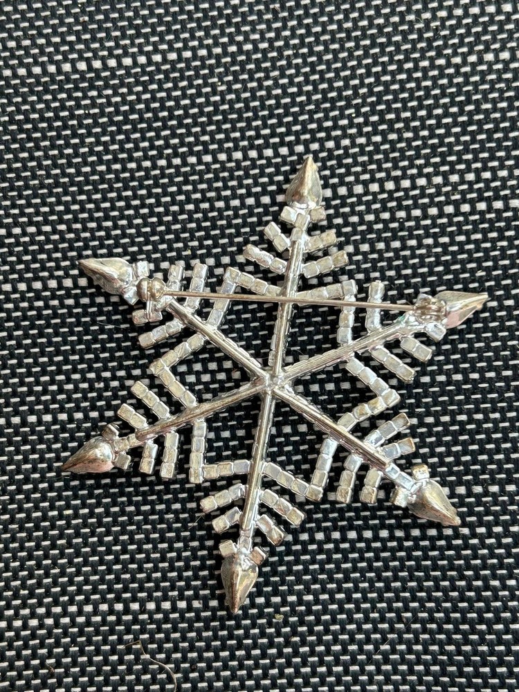 Snowflake Rhinestone Brooch – Vintage Pin