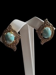 Vtg Sarah Coventry Remembrance Brooch & Clips 1968