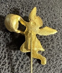 Victorian Hat Stick Pin Cherub Angel Holding Fresh Water Pearl Gold Tone Vintage