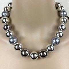 Vintage Shiny Gray and Silver Color Bead Necklace Chunky