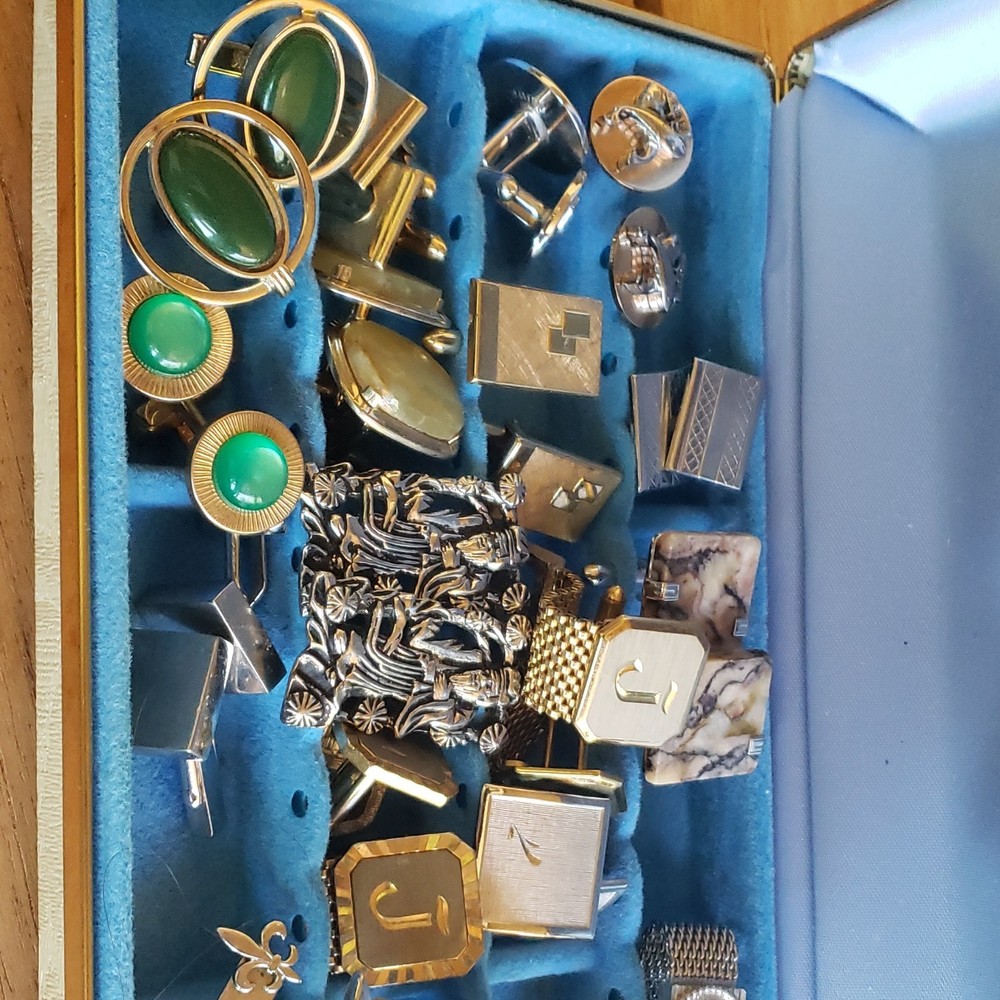 SWANK vintage lot of 21 Cufflinks, silver tone and gold tone.