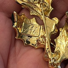 Vintage Signed AAI Holly Green Enamel Gold tone Brooch Pin 1990s
