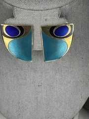 Vintage Earrings Signed Samuel Huang Pierced Blue And Gold Tone Peacock Blue