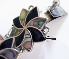 VINTAGE MEXICO STERLING BRACELET, 6 3/4 INCHES WRIST, 1 1/8 INCHES WIDE, 30 GRS