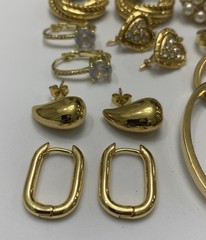 ✨Vintage To Now Lot Of 9 Pairs Beautiful Gold Tone Estate Pierced Earrings✨