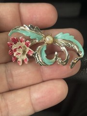 Brooch Multicolor Enamel Flowers & Rhinestone Bouquet Gold-Tone Vintage