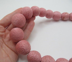 Vintage Large Bold Pink Woven Graduated Bead 27mm Hook Necklace 25.25 Inch