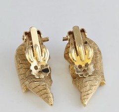 VINTAGE GOLD-PLATED TEXTURED POLISHED CLIMBER LEAF DESIGN CLIP-ON EARRINGS☆1.25