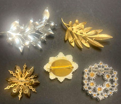 Vintage 18 Pieces LOT!! Signed Sarah Cov., Lisner, Trifari, Avon & W. Germany.
