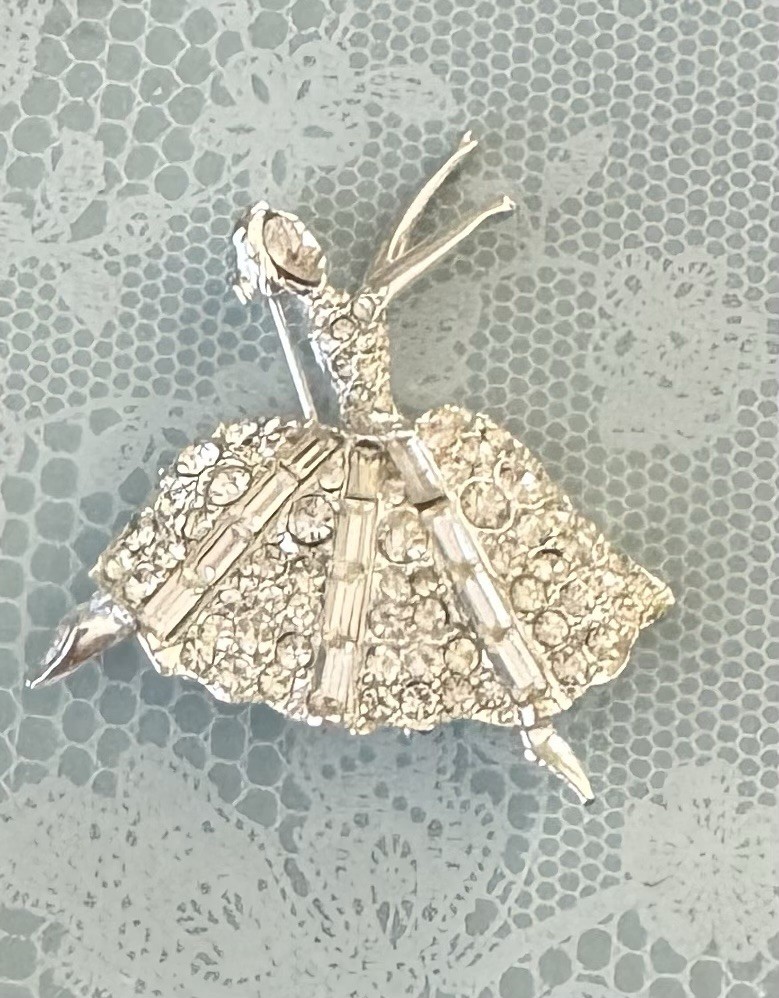 Vintage ballerina Rhinestone Silver Tone Metal Brooch Pin