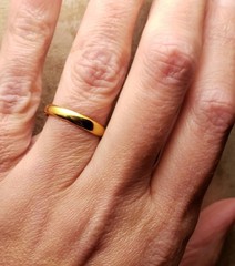 Beautiful Antique Victorian 14k Yellow Gold Finish Classic Wedding Ring Band.