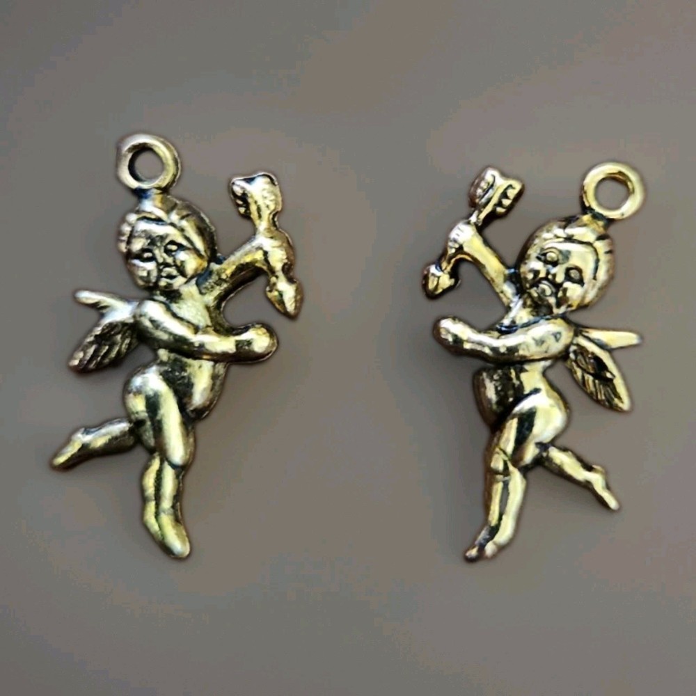 Set of 2 Vintage Gold Tone Brass Cherub Angel Pendant Charm Winged Cupid 1.25”