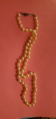 Vintage 1957 Japanese Cultured Akoya Pearl Necklace W/Sterling Clasp 16″ Cream