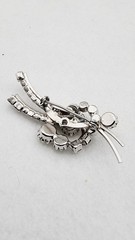 Vintage Rhinestone pronged brooch 2.5″