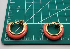 VTG Crown Trifari Coral Peach Lucite Hoop Earrings Gold Trifarium Clip 1955-69