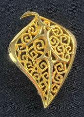 Vintage Lind Gal Leaf Brooch Gold Tone 2.5″ Openwork Textured Filigree Pin