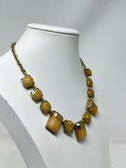 Gorgeous Ann Taylor LOFT Goldtone Peach Gold Lucite Inset 18″ Necklace