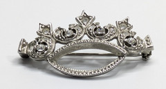 VTG Small 1 5/8″ x 1″ Textured Silver Tone Crown Rhinestone Brooch Pin