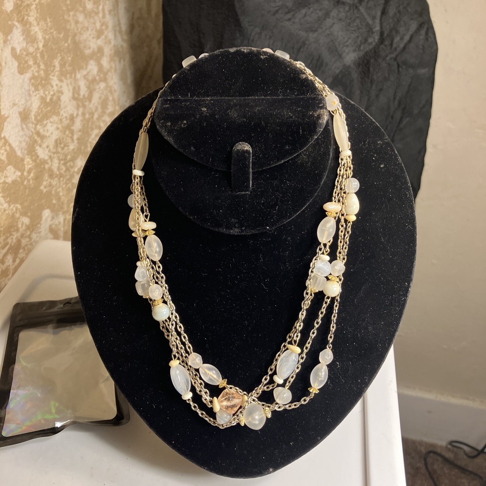 Casual Corner Necklace Vintage Pre-owned