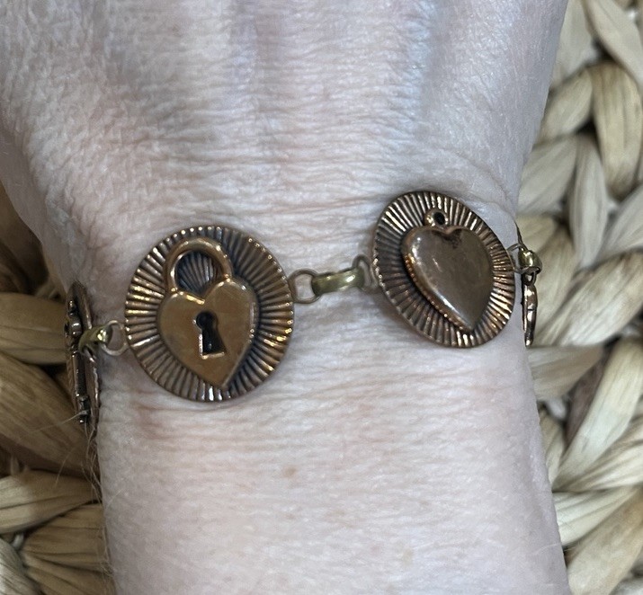 Vintage Mid Century Mod Southwest Good Luck Symbols Copper Bracelet 7 3/4”