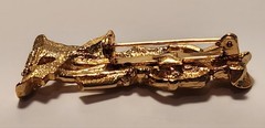 Vintage Minuteman Soldier w/Rifle Pin Gold Tone Cinerama Cranston As Pictured
