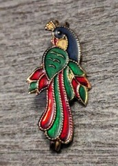 🦚 Blue, Red & Green Iridescent Peacock Vintage Pinback Fashion Lapel Pin/Brooch