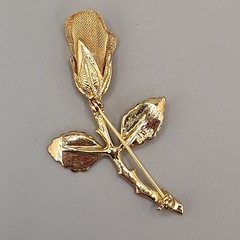 Vintage AAi Rose Brooch Gold Tone Mesh Bud 2 1/8″