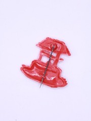 Vintage 1940S Red Wishing Well Pin Brooch