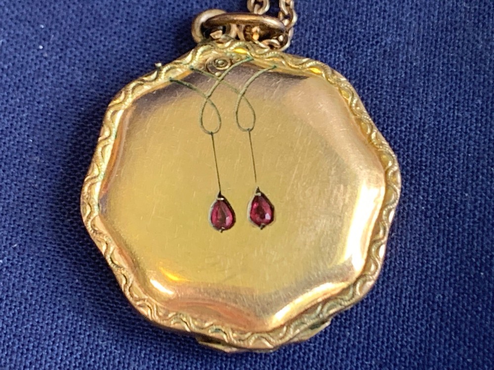 Antique Gold Plated Speidel Locket Necklace Jewelry 17.5″ Amethyst Color *READ*