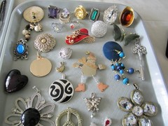 9# Vintage-Now 203pc Costume Jewelry Necklace Earrings Pins Bracelets Lot (Bb14